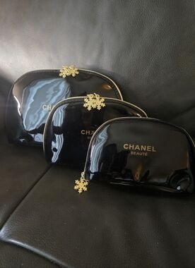 CC Black Patent Cosmetic Pouch Trio with Gold Snowflake Zipper Charms (3 Pieces)